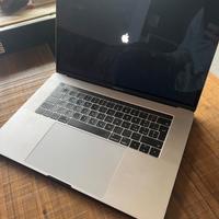 Macbook pro 15” late2017 500 gb 16 gb ram