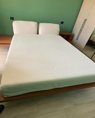 Letto Matrimoniale Design con comodino e libreria