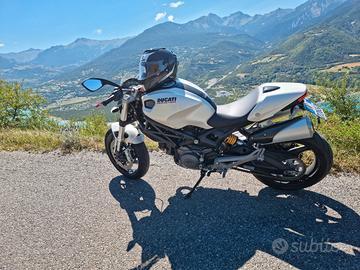 Ducati Monster 696+ - 2010