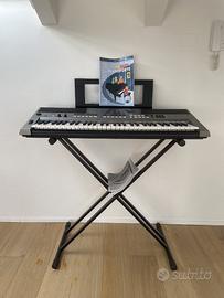 YAMAHA PSR E443 + CUFFIE AKG K99