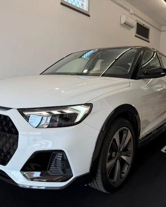 Audi A1 Allstreet 30 1.0 tfsi Identity Contrast 11