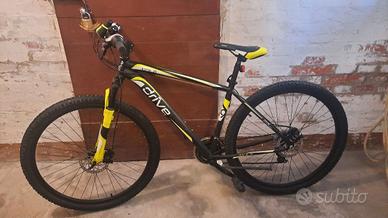 Mountain bike 29 pari al nuovo