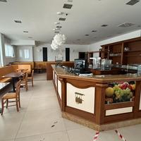 Gelateria completa di attrezzature