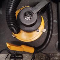 aspirapolvere per auto 