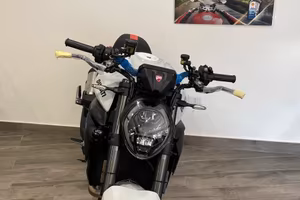 Ducati Monster 937 BASE
