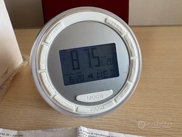 Radio sveglia retroilluminata da comodino