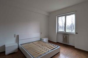 Stanza in Appartamento Ben Ristrutturato