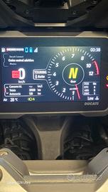 multistrada v4s  travel radar 