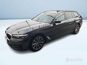 BMW Serie 5 520d Touring mhev 48V Business auto