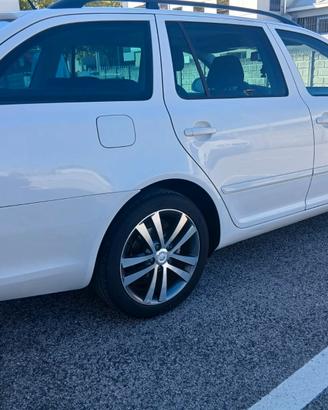 Skoda Octavia 1.6 TDI CR F.AP. Wagon Elegance