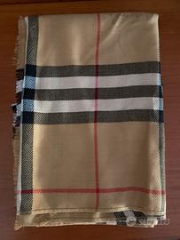 Burberry Sciarpa in cashmere Check