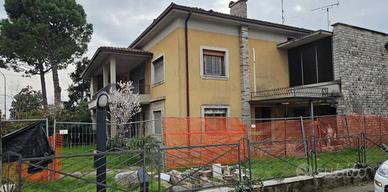 Immobile in asta di 178 m² con 4 locali a Rezzato
