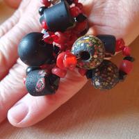 Anello con murrine nere e rosse veneziane