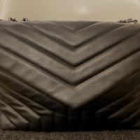 Borsa nera trapuntata