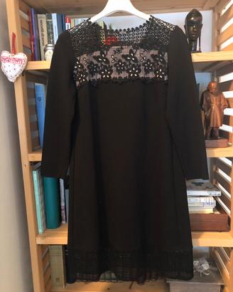 Vestito nero e cipria