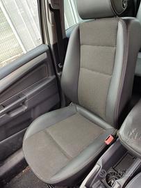 Sedile anteriore dx OPEL ZAFIRA del 2007