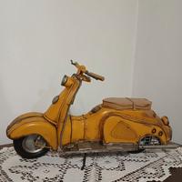 Vespa in latta