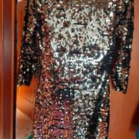 Vestito in paillettes argento