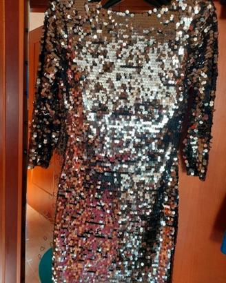 Vestito in paillettes argento