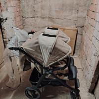 Passeggino gemellare 