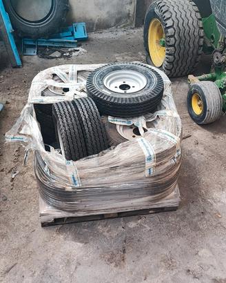 Set 20 gomme nuove con cerchio 4.00-8