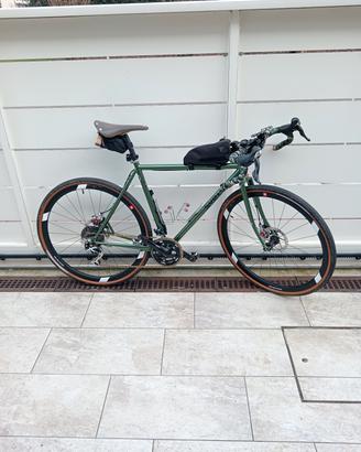bici gravel Surly Straggler