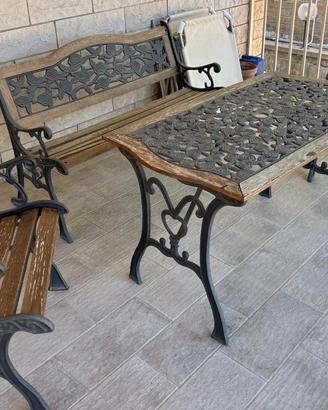 set tavolo e sedie da giardino