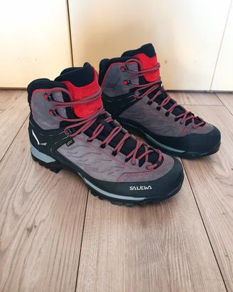 scarponi trekking Salewa 46 NUOVI 