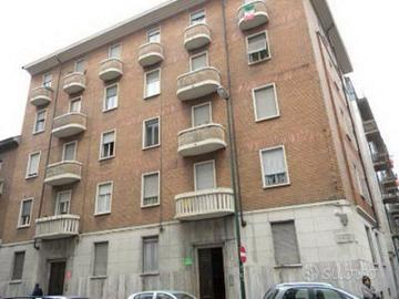 Torino bilocale comodo metrò piazza rivoli