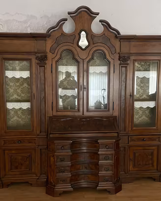 Imponente Credenza Monumentale