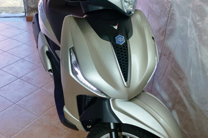 Beverly 400 hpe .aprile 2024 euro 5.000