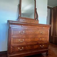 Cassettiera intarsiata con specchiera