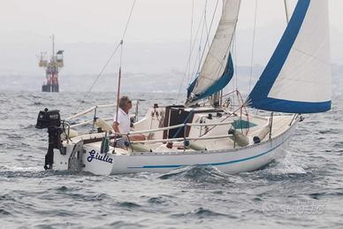 Piccolo cabinato a vela