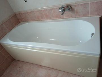 vasca da bagno in vetroresina