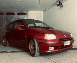RENAULT Clio - 1995