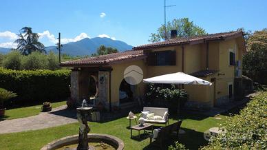VILLA SINGOLA A PALOMBARA SABINA