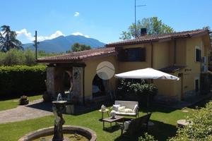 VILLA SINGOLA A PALOMBARA SABINA
