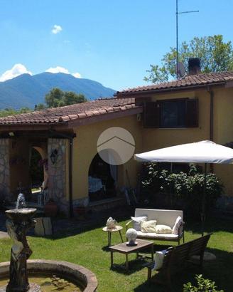 VILLA SINGOLA A PALOMBARA SABINA