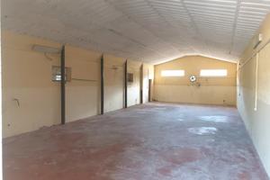 Capannone+Uffici+Piazzale+Terreno Edificabile