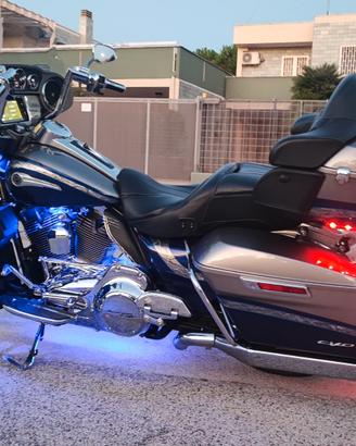 Harley-Davidson Touring  street glide limited cvo 
