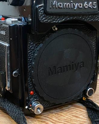 Mamiya 645 (e le altre 645) body cap