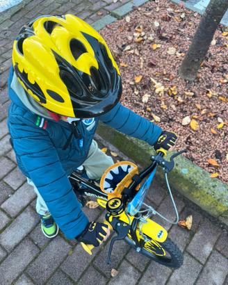 Bici batman bambino e accessori coordinati