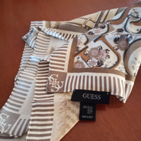 Foulard Guess