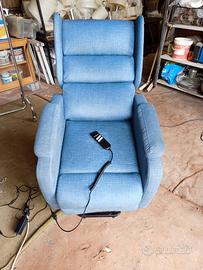 Poltrona con  alzata facilitata