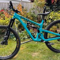 Yeti SB150 TURQ Carbon – enduro top di gamma