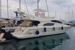 FERRETTI  53  Fly