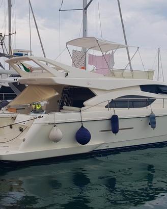 FERRETTI  53  Fly