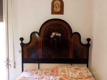 Letto matrimoniale antico
