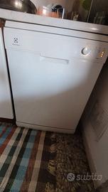 Lavastoviglie Electrolux