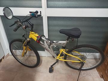 Bicicletta Mountain bike 
